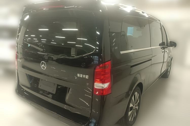Used Mercedes-Benz Vito 2020 2.0T Elite Version 7 Seats Rear Right 45 Deg