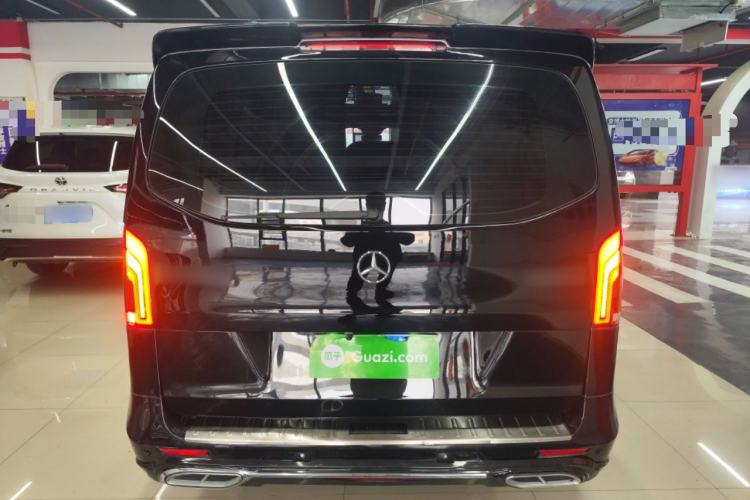 Used Mercedes-Benz Vito 2020 2.0T Elite Version 7 Seats Rear