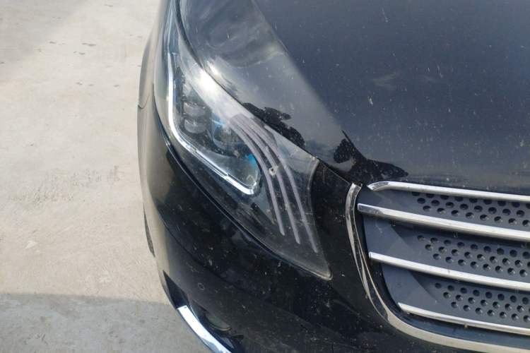 Used Mercedes-Benz Vito 2020 2.0T Elite Version 7 Seats Right Front Headlight