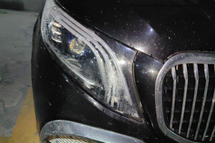 Used Mercedes-Benz Vito 2020 2.0T Elite Version 7 Seats Right Front Headlight