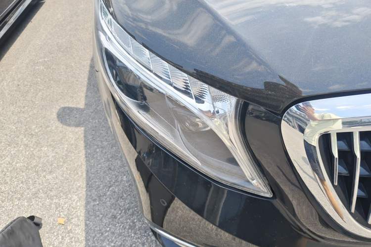 Used Mercedes-Benz Vito 2020 2.0T Business Version 7 Seats Right Front Headlight