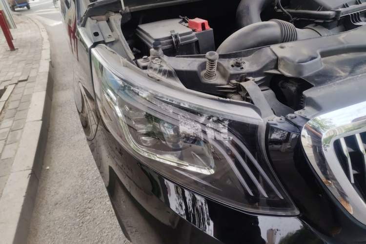 Used Mercedes-Benz Vito 2020 2.0T Business Version 7 Seats Right Front Headlight
