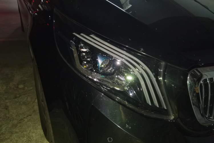 Used Mercedes-Benz Vito 2020 2.0T Business Version 7 Seats Right Front Headlight