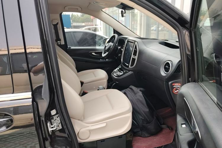 Used Mercedes-Benz Vito 2020 2.0T Business Version 7 Seats Right Front Seat