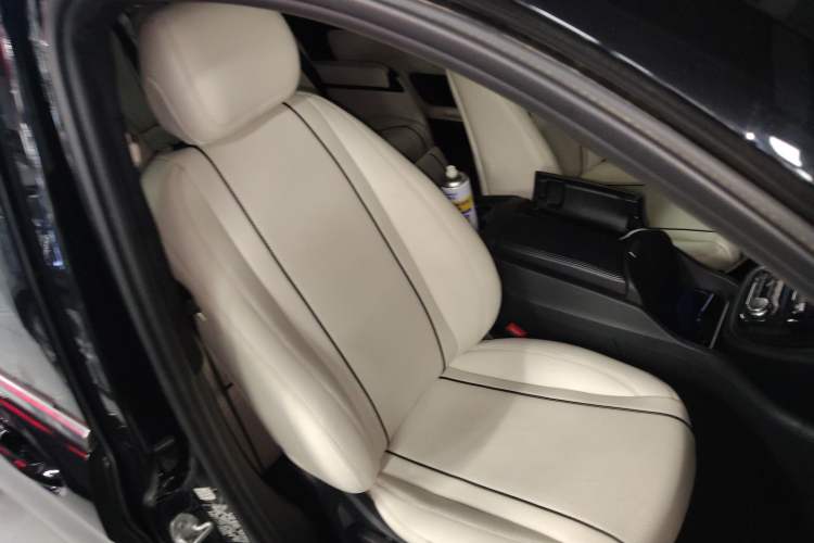 Used Mercedes-Benz Vito 2020 2.0T Business Version 7 Seats Right Front Seat