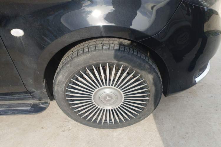 Used Mercedes-Benz Vito 2020 2.0T Elite Version 7 Seats Right Front Wheel Hub