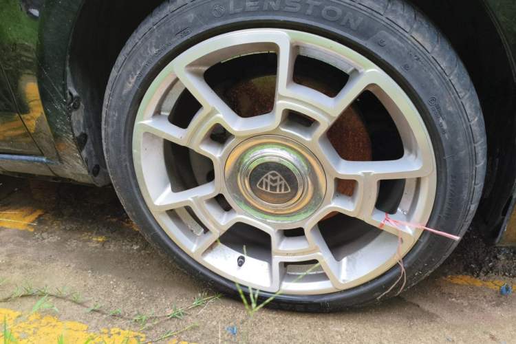 Used Mercedes-Benz Vito 2020 2.0T Business Version 7 Seats Right Front Wheel Hub