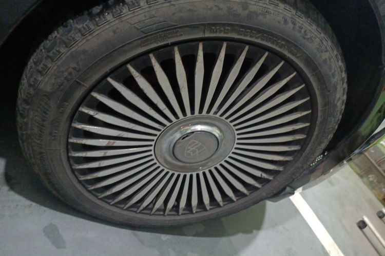 Used Mercedes-Benz Vito 2020 2.0T Elite Version 7 Seats Right Front Wheel Hub