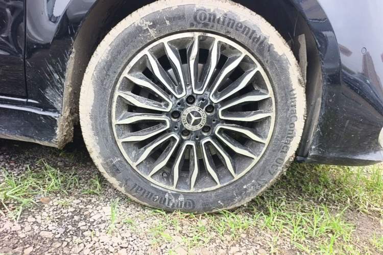 Used Mercedes-Benz Vito 2020 2.0T Elite Version 7 Seats Right Front Wheel Hub