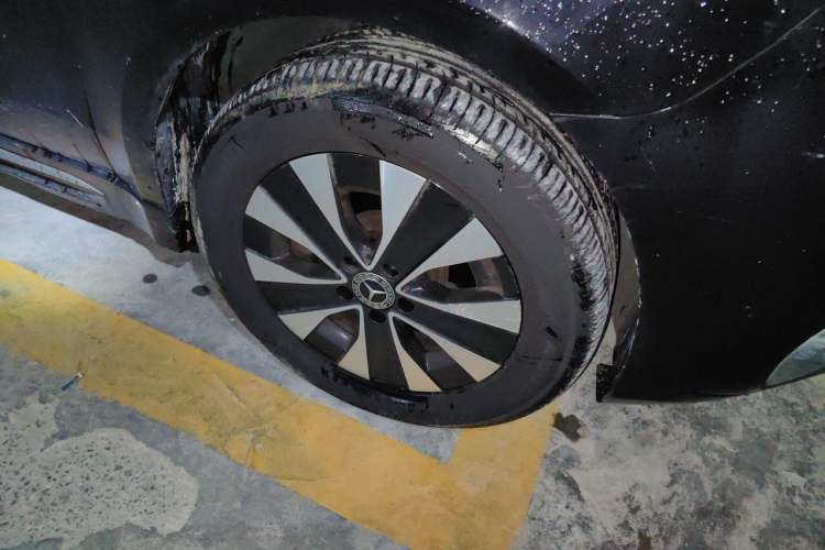 Used Mercedes-Benz Vito 2020 2.0T Elite Version 7 Seats Right Front Wheel Hub