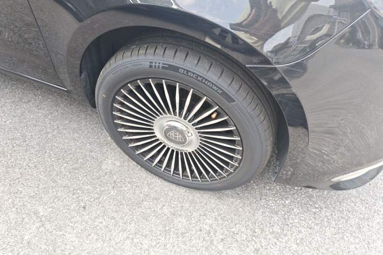 Used Mercedes-Benz Vito 2020 2.0T Business Version 7 Seats Right Front Wheel Hub
