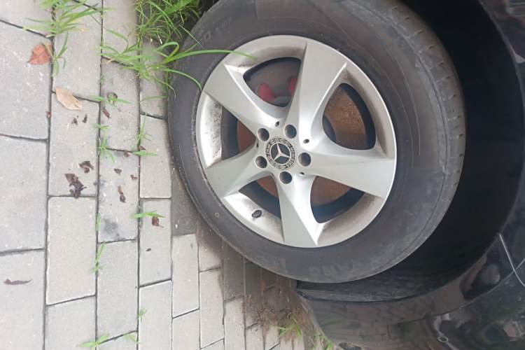 Used Mercedes-Benz Vito 2020 2.0T Business Version 7 Seats Right Front Wheel Hub