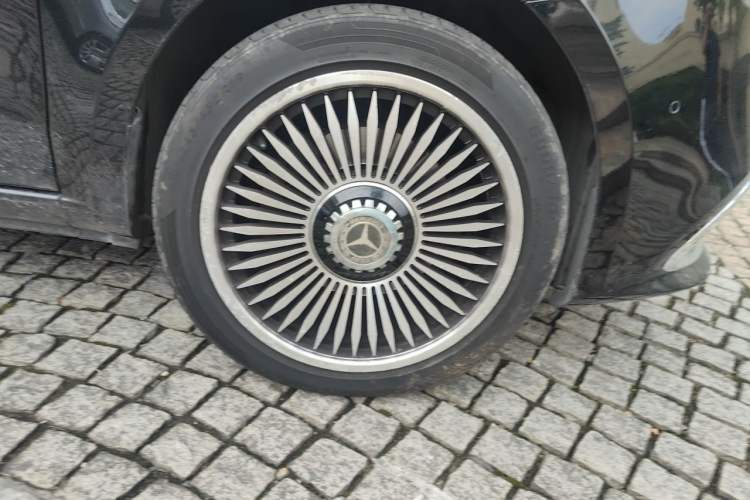 Used Mercedes-Benz Vito 2020 2.0T Business Version 7 Seats Right Front Wheel Hub
