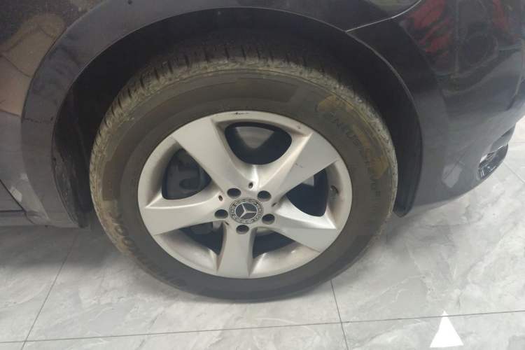 Used Mercedes-Benz Vito 2020 2.0T Elite Version 7 Seats Right Front Wheel Hub