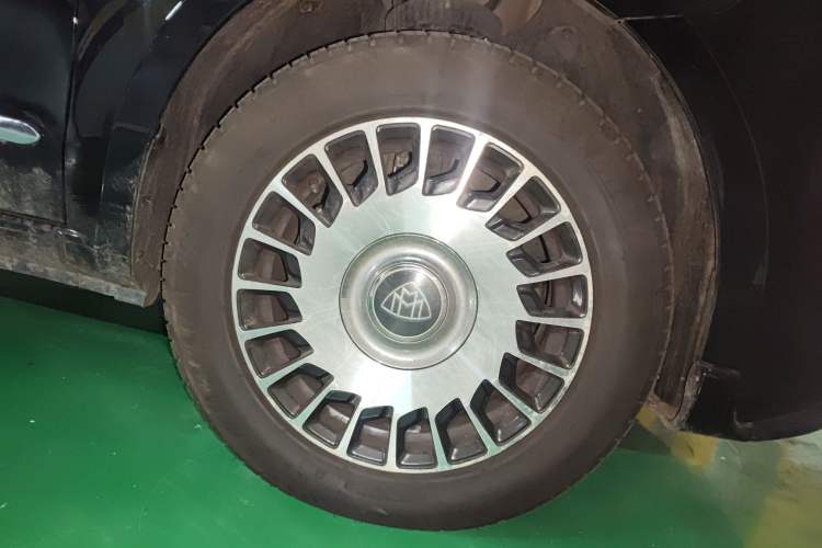 Used Mercedes-Benz Vito 2020 2.0T Elite Version 7 Seats Right Front Wheel Hub