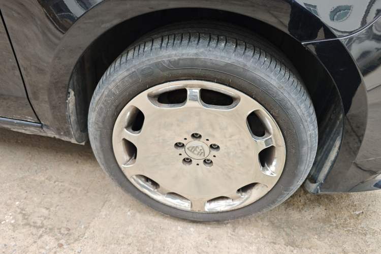 Used Mercedes-Benz Vito 2020 2.0T Business Version 7 Seats Right Front Wheel Hub