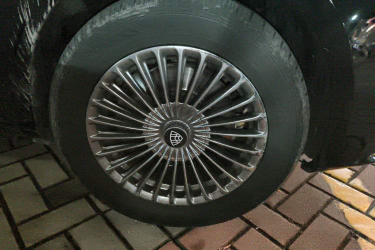 Used Mercedes-Benz Vito 2020 2.0T Business Version 7 Seats Right Front Wheel Hub