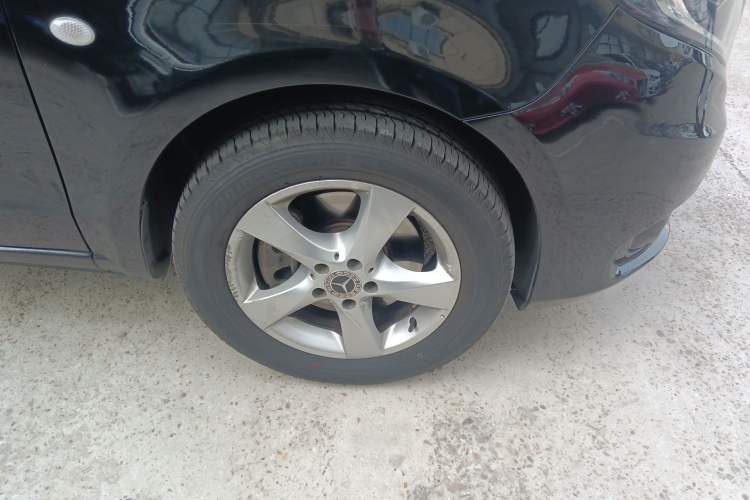 Used Mercedes-Benz Vito 2020 2.0T Elite Version 7 Seats Right Front Wheel Hub