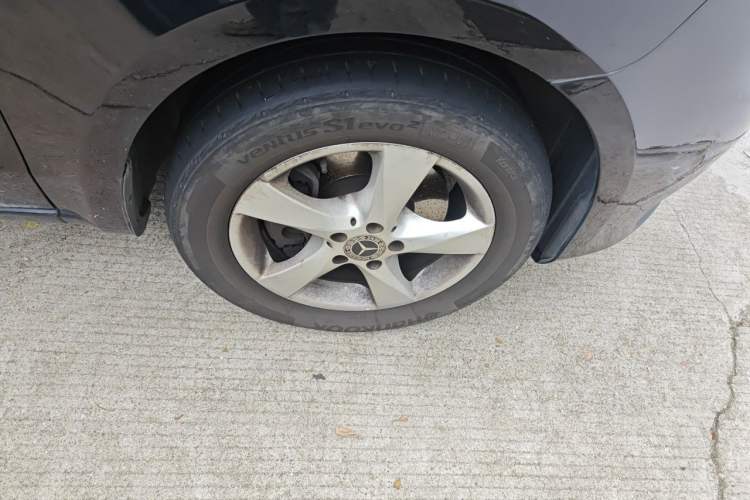 Used Mercedes-Benz Vito 2020 2.0T Elite Version 7 Seats Right Front Wheel Hub