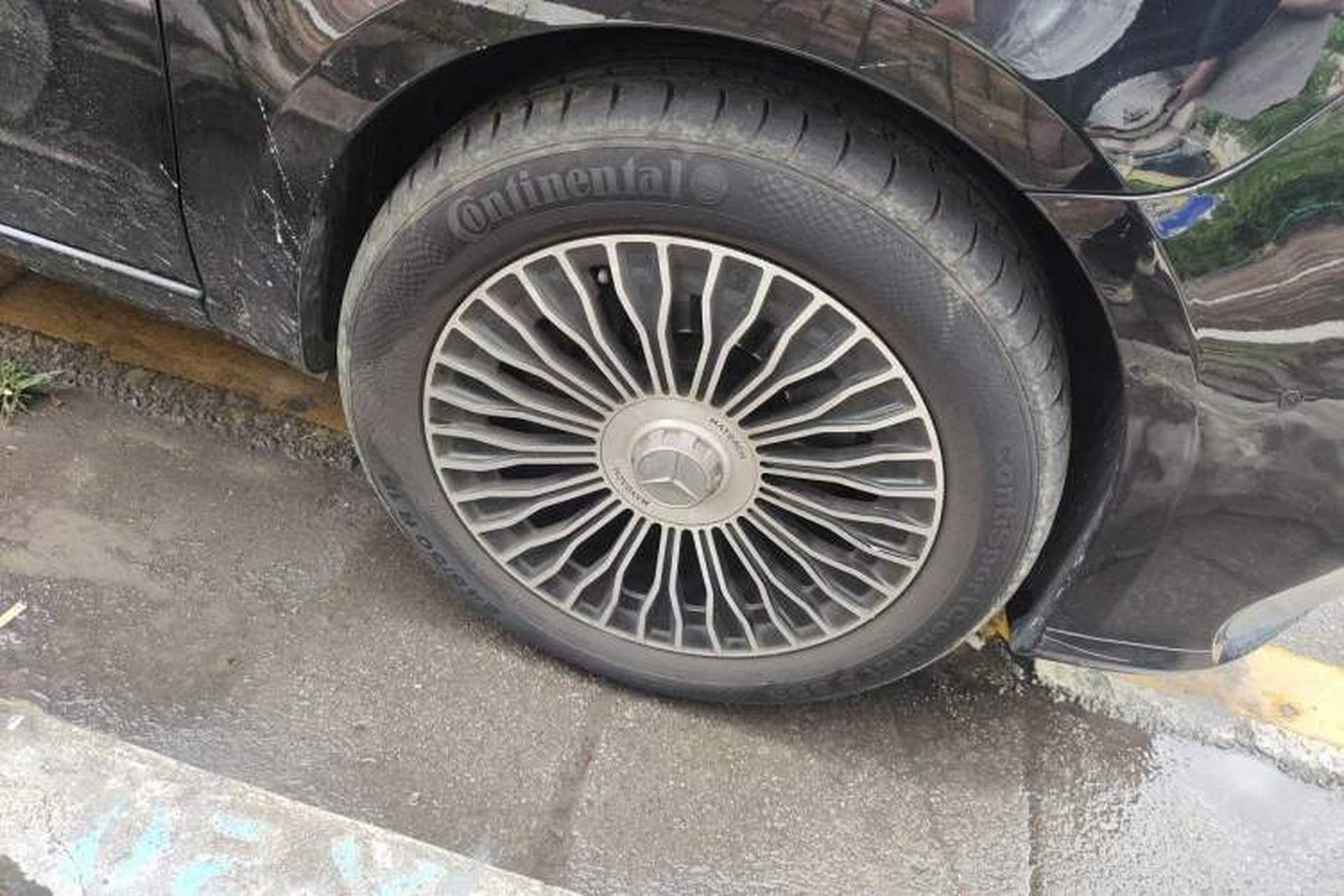 Used Mercedes-Benz Vito  Right Front Wheel Hub