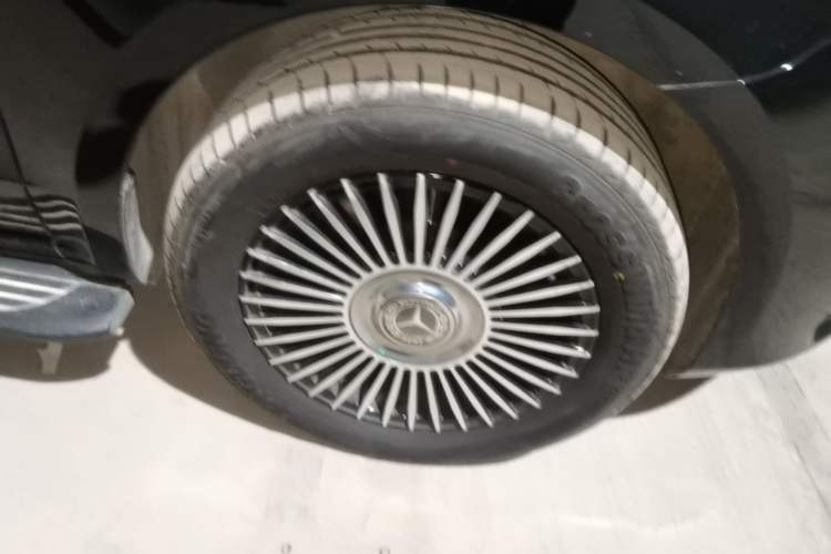 Used Mercedes-Benz Vito 2020 2.0T Business Version 7 Seats Right Front Wheel Hub