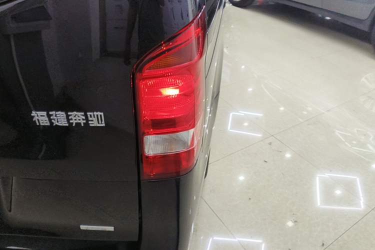 Used Mercedes-Benz Vito 2020 2.0T Elite Version 7 Seats Right Rear Taillight