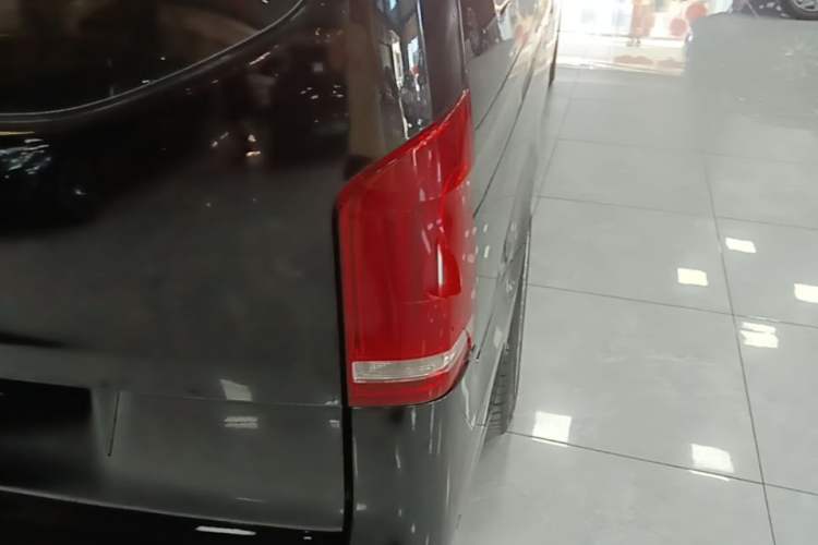 Used Mercedes-Benz Vito 2020 2.0T Business Version 7 Seats Right Rear Taillight