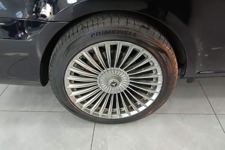 Used Mercedes-Benz Vito 2020 2.0T Business Version 7 Seats Right Rear Wheel Hub