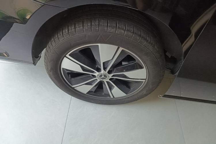 Used Mercedes-Benz Vito 2020 2.0T Business Version 7 Seats Right Rear Wheel Hub