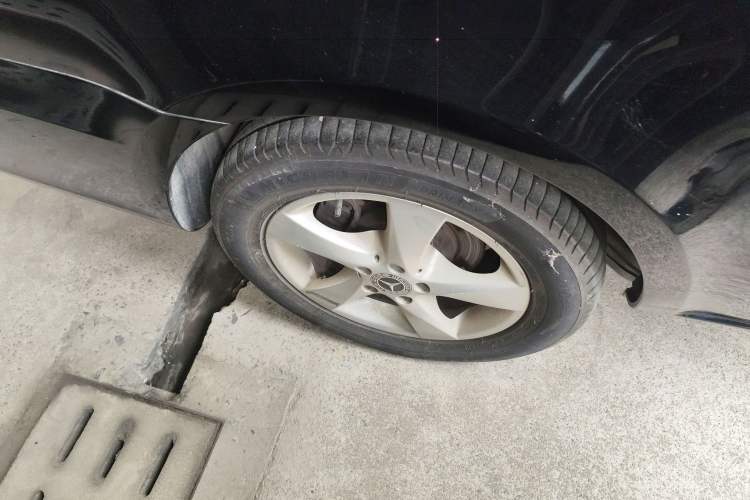 Used Mercedes-Benz Vito 2020 2.0T Business Version 7 Seats Right Rear Wheel Hub