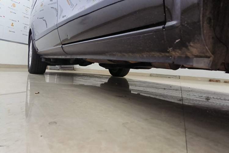 Used Mercedes-Benz Vito 2020 2.0T Elite Version 7 Seats Right Side Sill