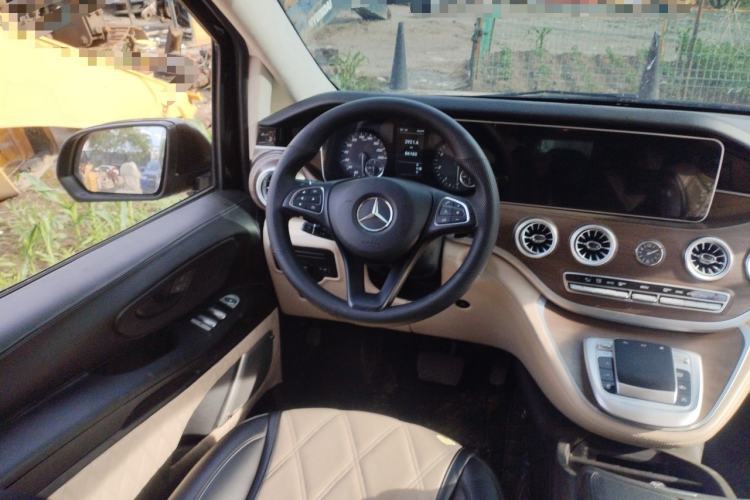 Used Mercedes-Benz Vito 2020 2.0T Elite Version 7 Seats Steering Wheel