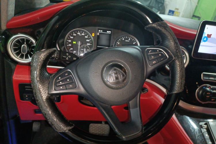 Used Mercedes-Benz Vito 2020 2.0T Elite Version 7 Seats Steering Wheel