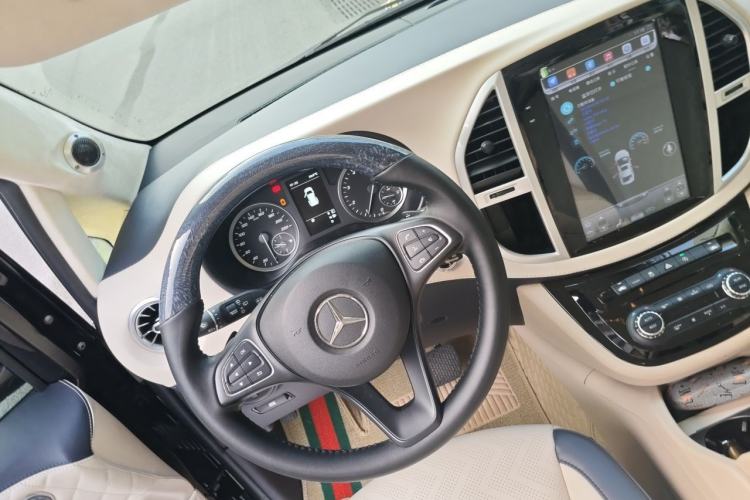 Used Mercedes-Benz Vito 2020 2.0T Business Version 7 Seats Steering Wheel
