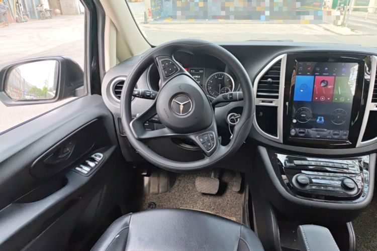 Used Mercedes-Benz Vito 2020 2.0T Elite Version 7 Seats Steering Wheel