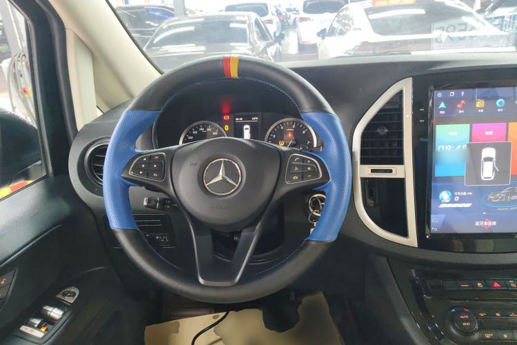 Used Mercedes-Benz Vito 2020 2.0T Elite Version 7 Seats Steering Wheel