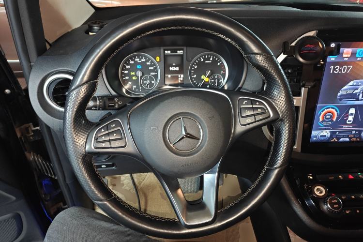 Used Mercedes-Benz Vito 2020 2.0T Business Version 7 Seats Steering Wheel