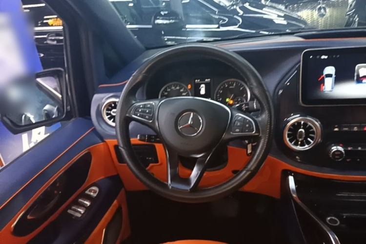 Used Mercedes-Benz Vito 2020 2.0T Business Version 7 Seats Steering Wheel