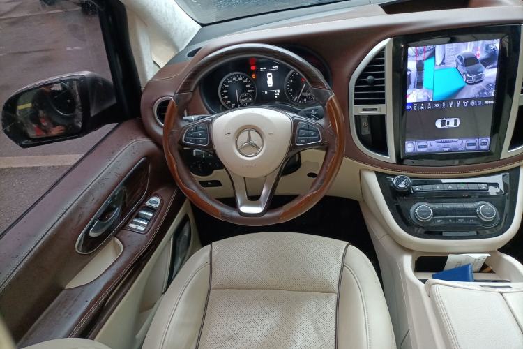 Used Mercedes-Benz Vito 2020 2.0T Business Version 7 Seats Steering Wheel