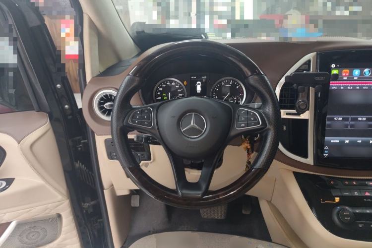 Used Mercedes-Benz Vito 2020 2.0T Elite Version 7 Seats Steering Wheel
