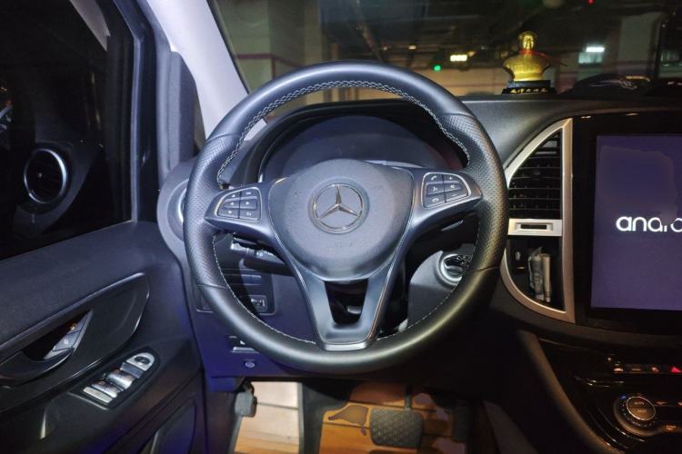 Used Mercedes-Benz Vito 2020 2.0T Business Version 7 Seats Steering Wheel