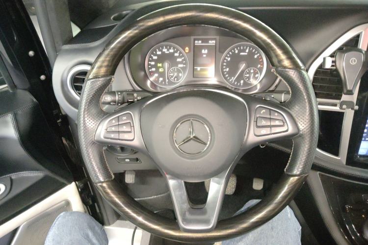 Used Mercedes-Benz Vito 2020 2.0T Business Version 7 Seats Steering Wheel