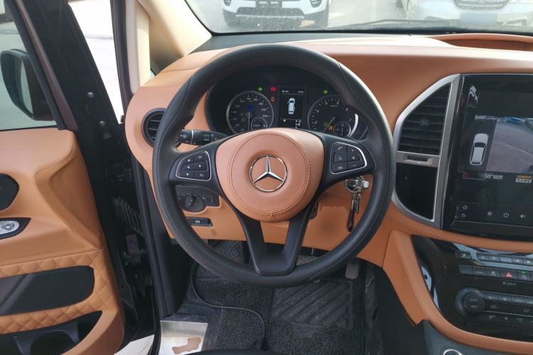 Used Mercedes-Benz Vito 2020 2.0T Elite Version 7 Seats Steering Wheel