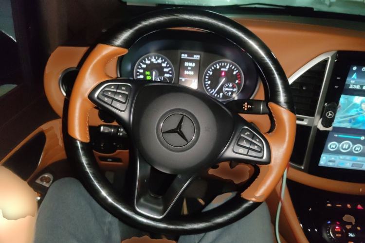 Used Mercedes-Benz Vito 2020 2.0T Business Version 7 Seats Steering Wheel