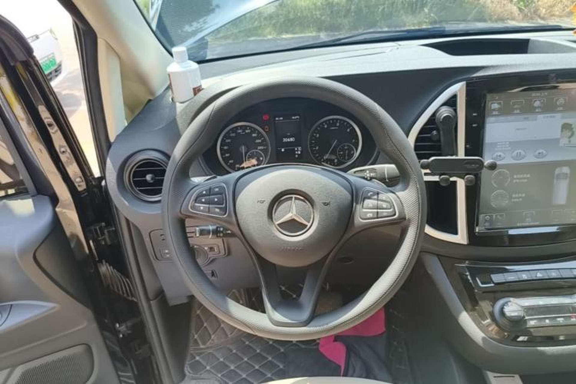 Used Mercedes-Benz Vito 2020 2.0T Elite Version 7 Seats Steering Wheel