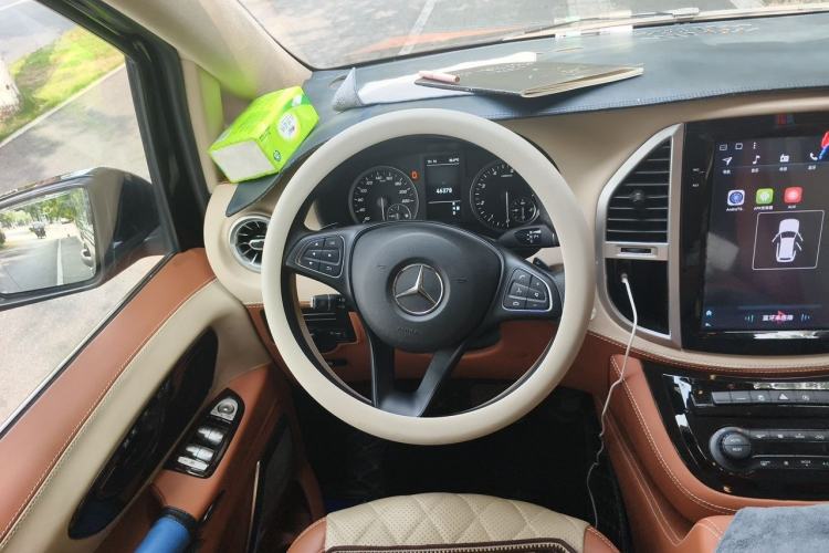 Used Mercedes-Benz Vito 2020 2.0T Elite Version 7 Seats Steering Wheel