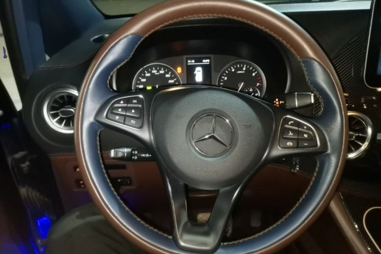 Used Mercedes-Benz Vito 2020 2.0T Business Version 7 Seats Steering Wheel