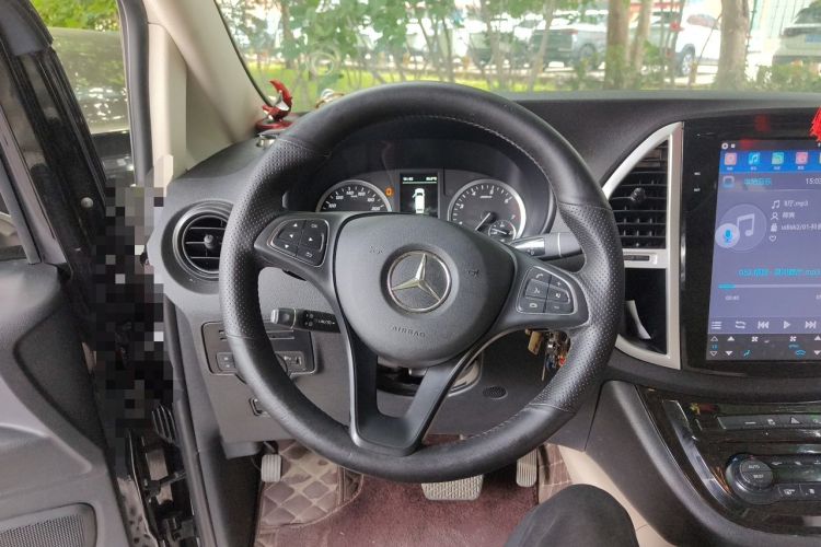 Used Mercedes-Benz Vito 2020 2.0T Elite Version 7 Seats Steering Wheel