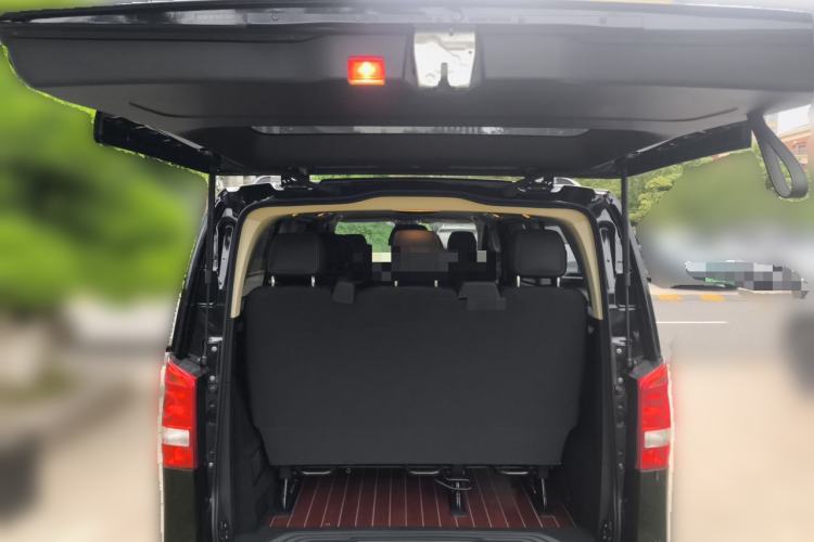 Used Mercedes-Benz Vito 2020 2.0T Business Version 9 Seats Trunk