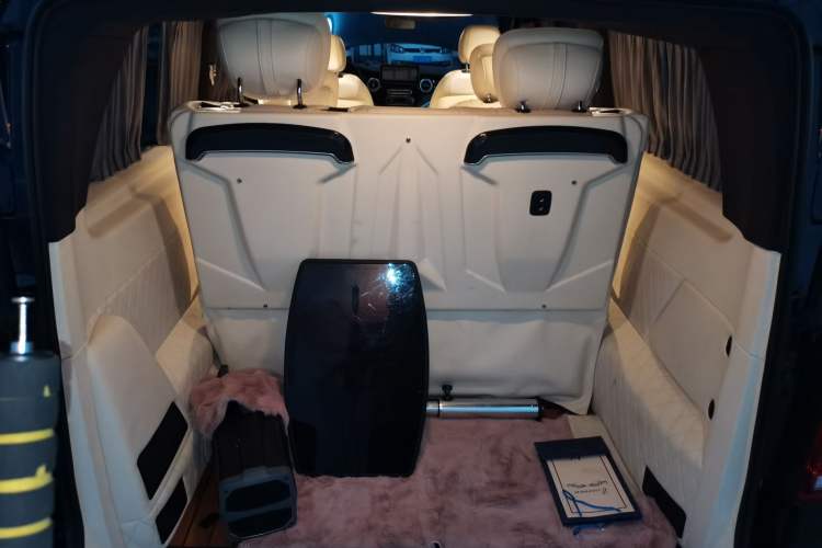 Used Mercedes-Benz Vito 2020 2.0T Business Version 7 Seats Trunk